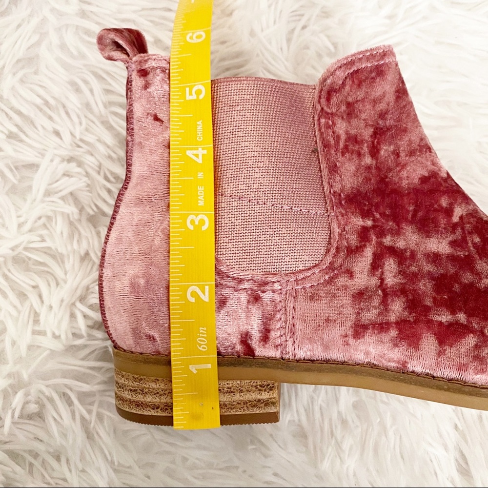 NWT Tom's Ella Faded Rose Velvet Boots - Picture 6 of 9